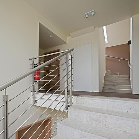Modernes & Gepflegtes Hotelzimmer Mit Kueche! Bernstadt  外观 照片